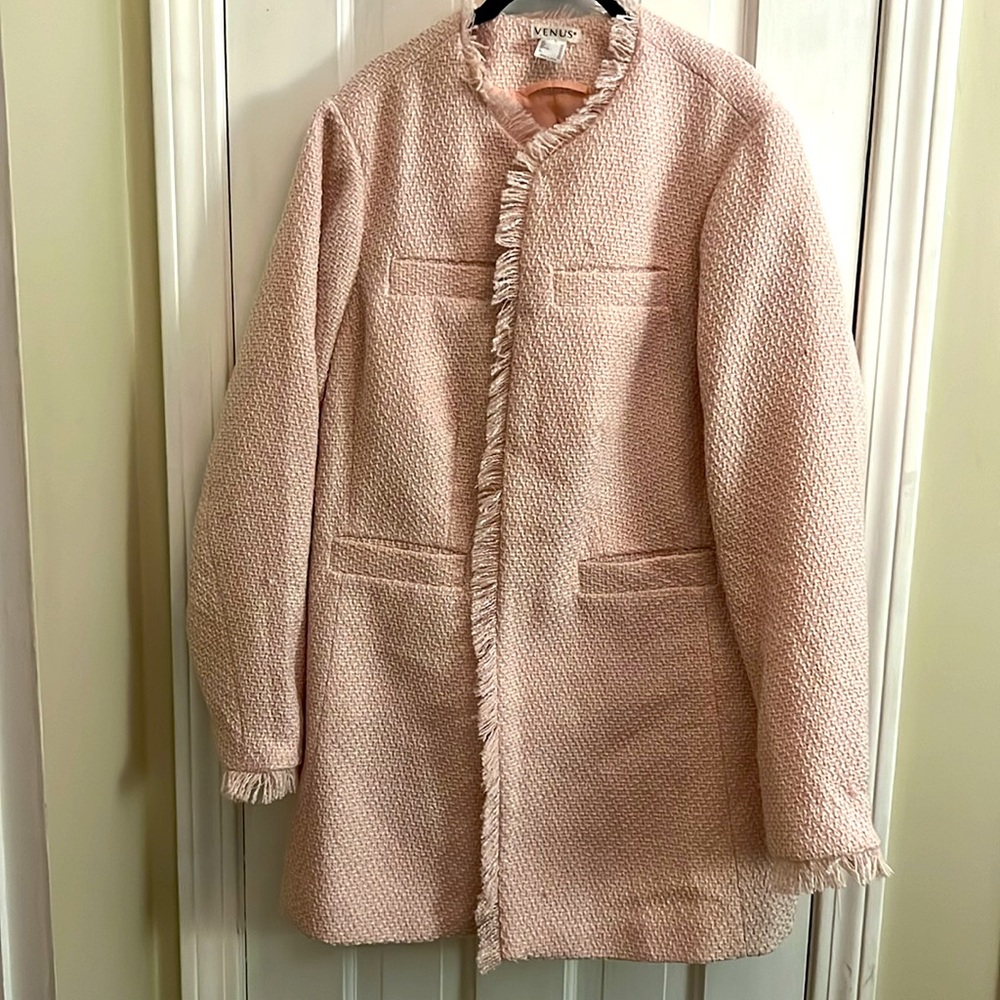 Pink coat Venus
